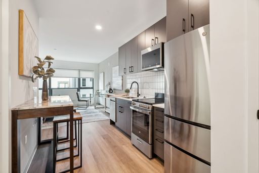 Studio Apartment – 1108 N Front St, Philadelphia, PA 19123