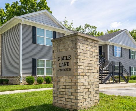 Modern 2 Bed 1 Bath Apartment For Lease In 6 Mile Ln and Breckenridge Ln – photo 1