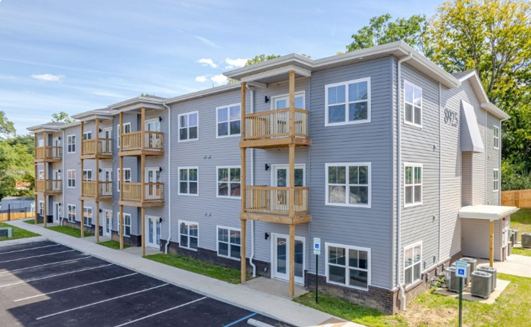 Louisville Apartment: 8923 Preston Hwy,