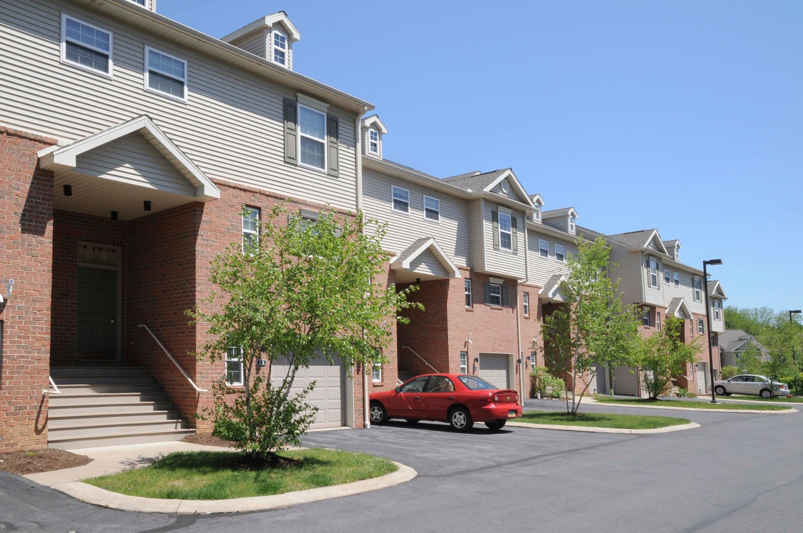 State College Apartment: 1051 Teaberry Lane