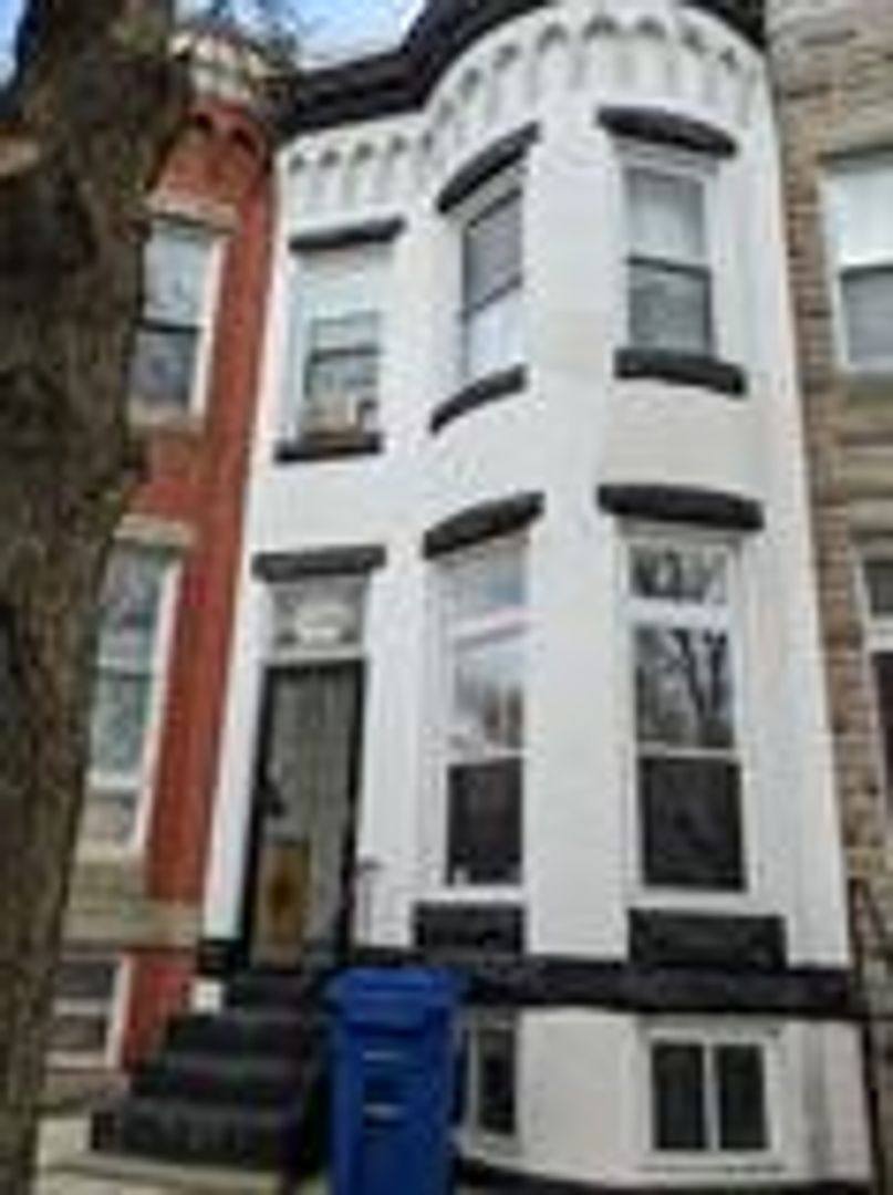 Baltimore House: 837 Powers Street