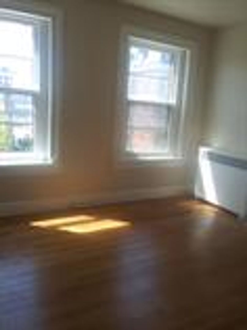 Baltimore Apartment: 2223 Maryland Avenue