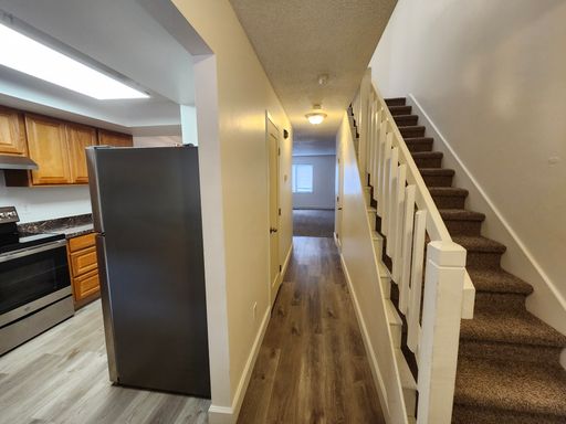2 Bedroom 1.5 Bathroom Townhouse – photo 1