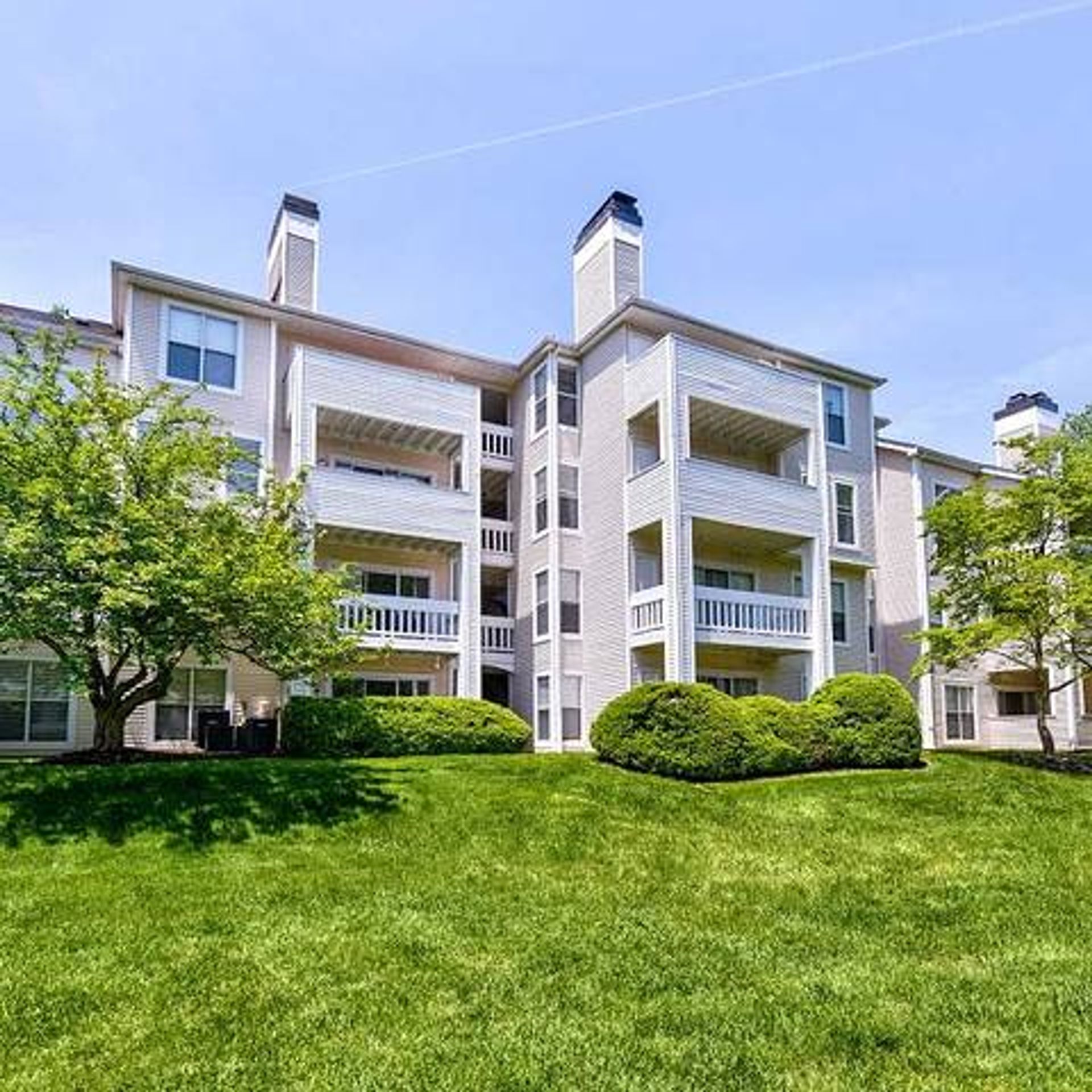 Newark Apartment: 100 Red Fox Lane