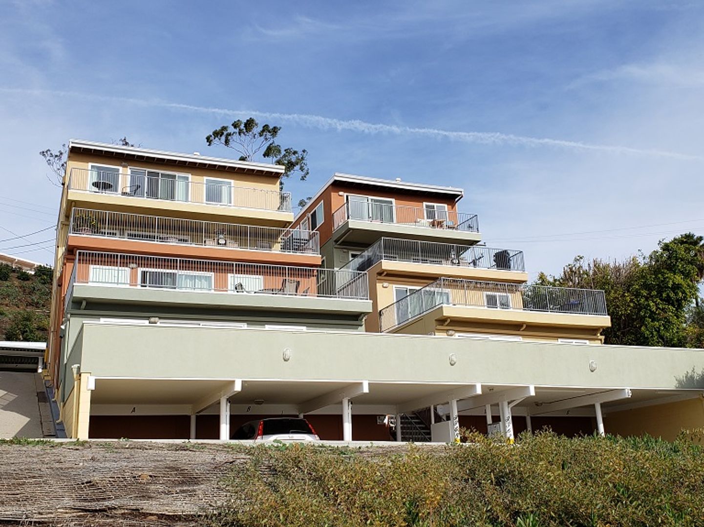 Ventura Apartment: 3333 Hilltop Drive