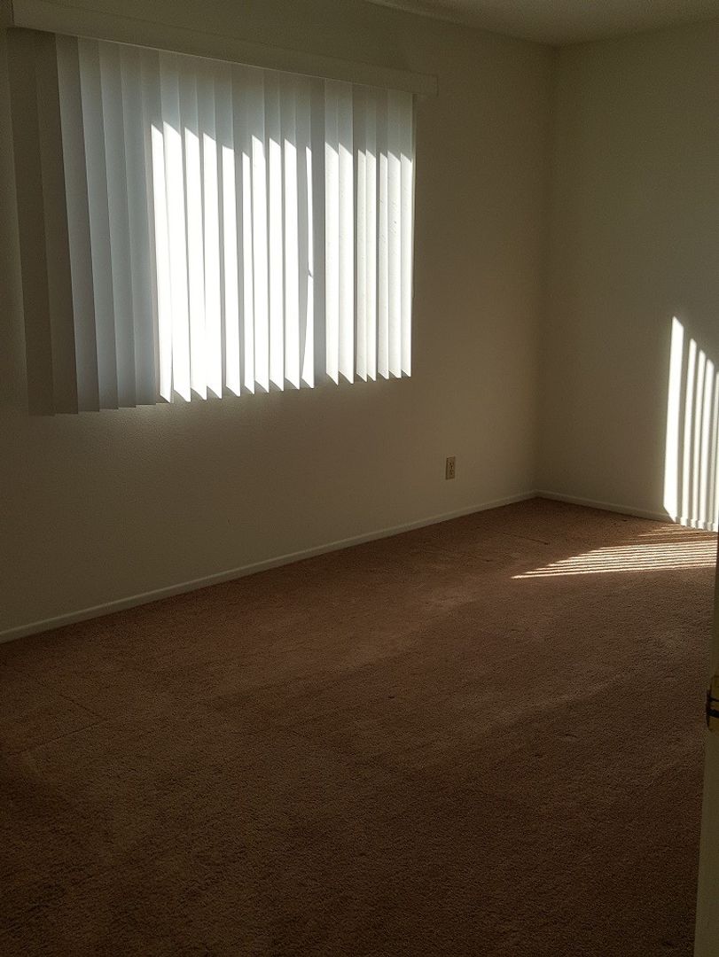 Ventura House: 1155 Johnson Drive