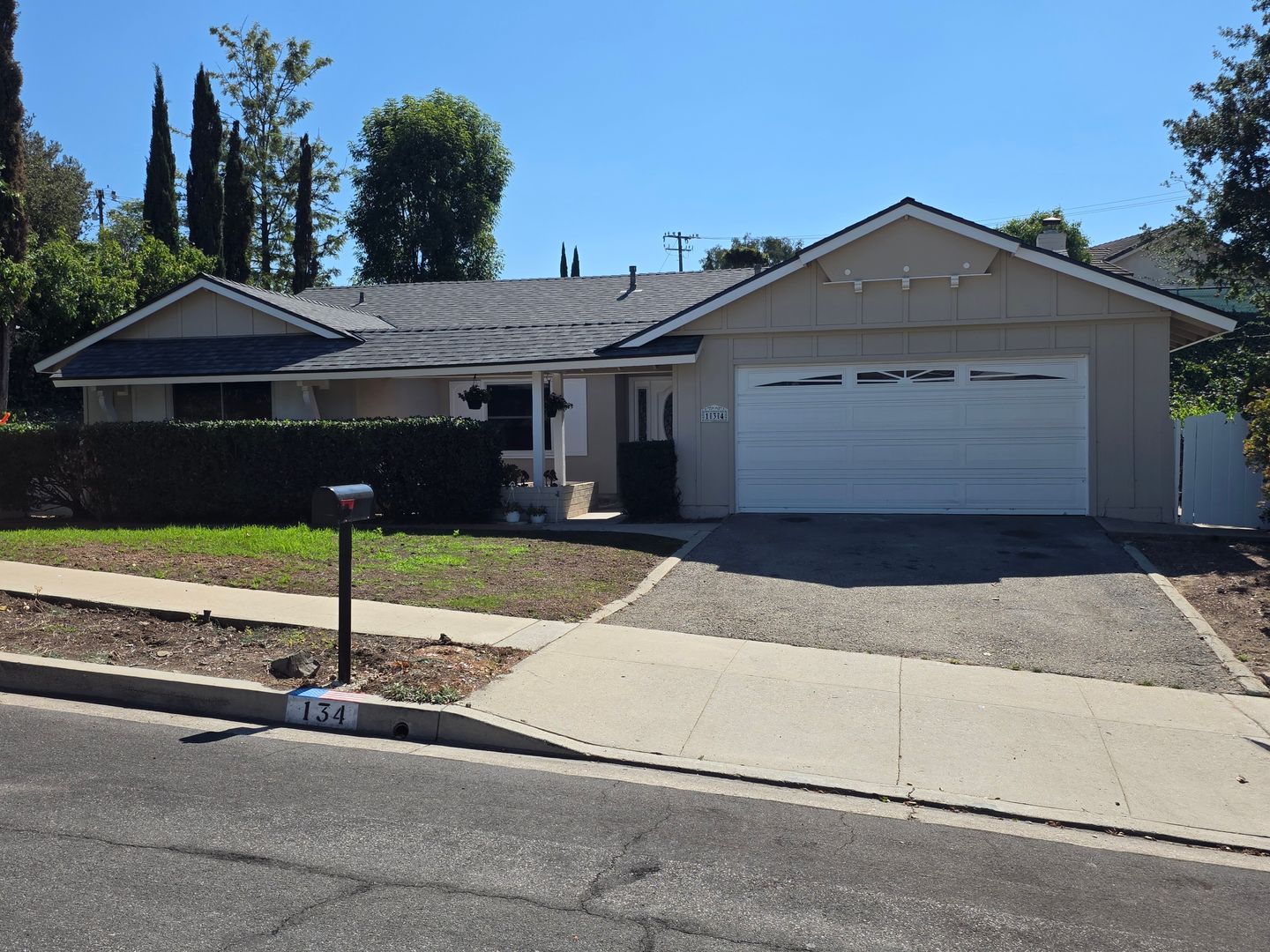 Thousand Oaks House: 134 Verde Vista Drive