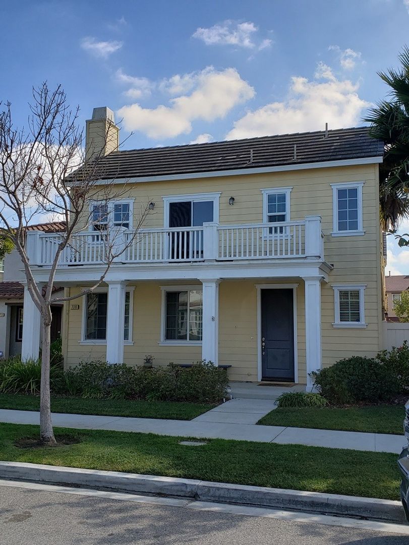 Oxnard House: 730 Nile River Drive
