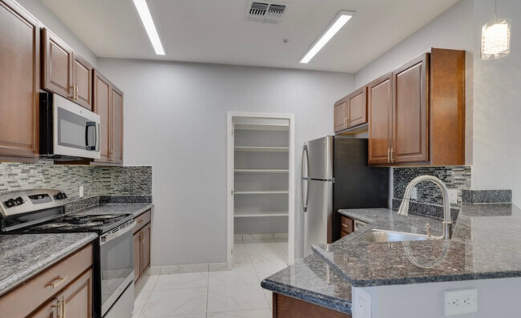 Chandler Apartment: 2800 N Arizona Ave