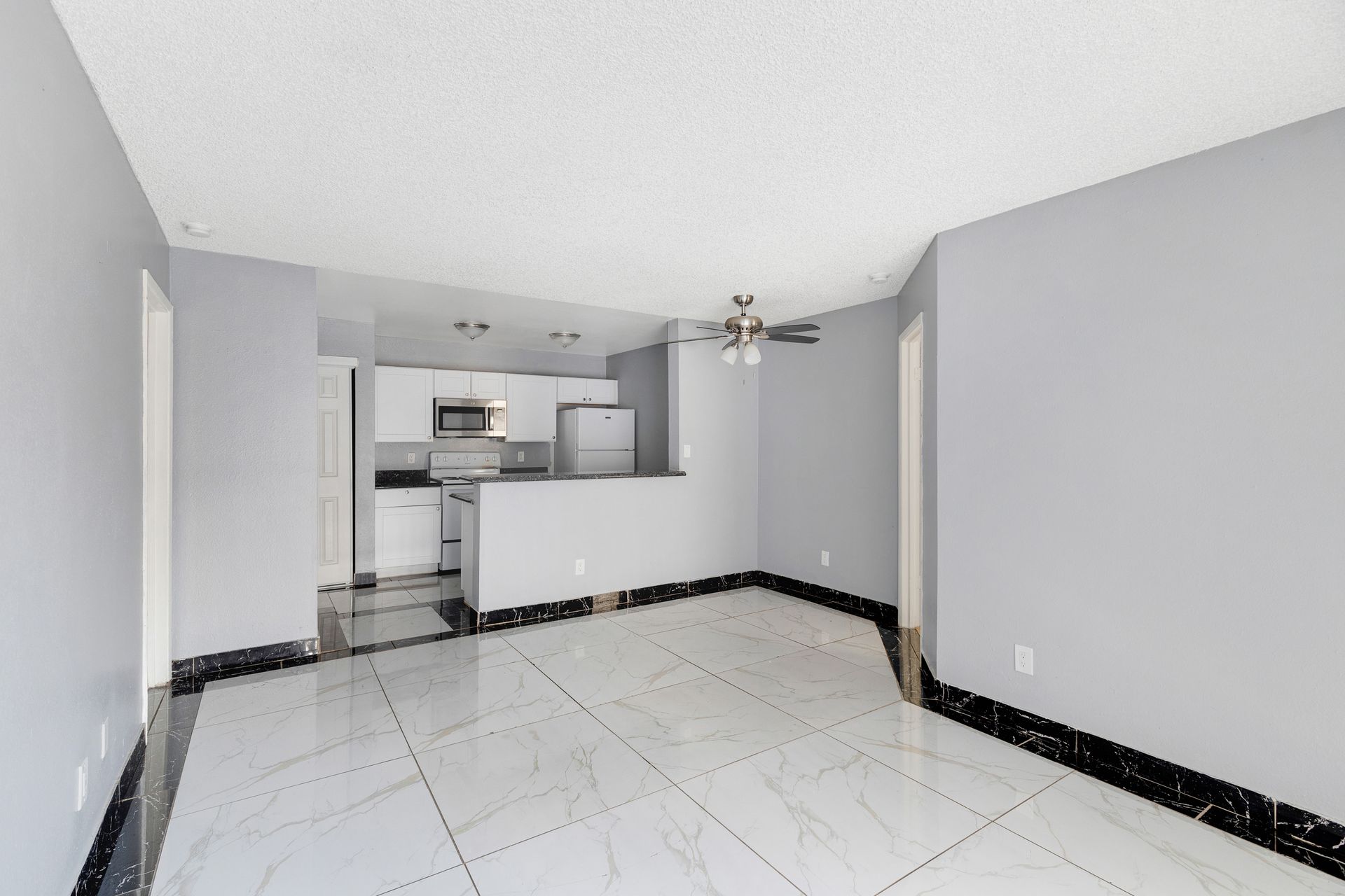 Glendale Apartment: 7111 N 75th Ave
