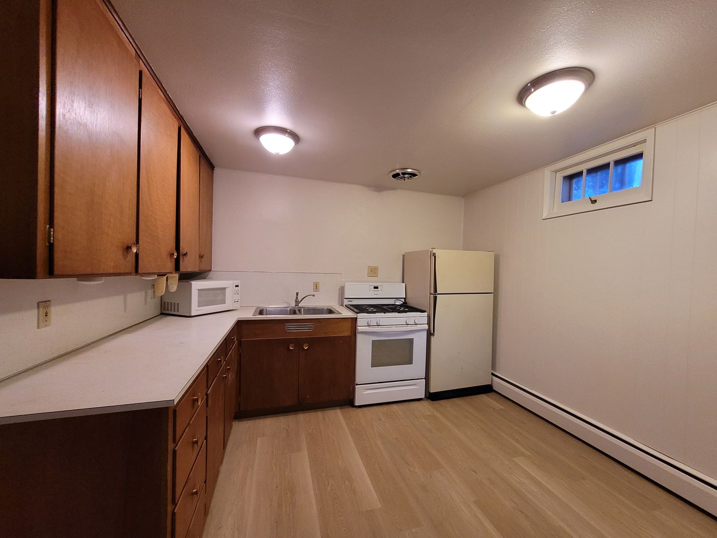 Anchorage Apartment: 1426 W. 15th Avenue