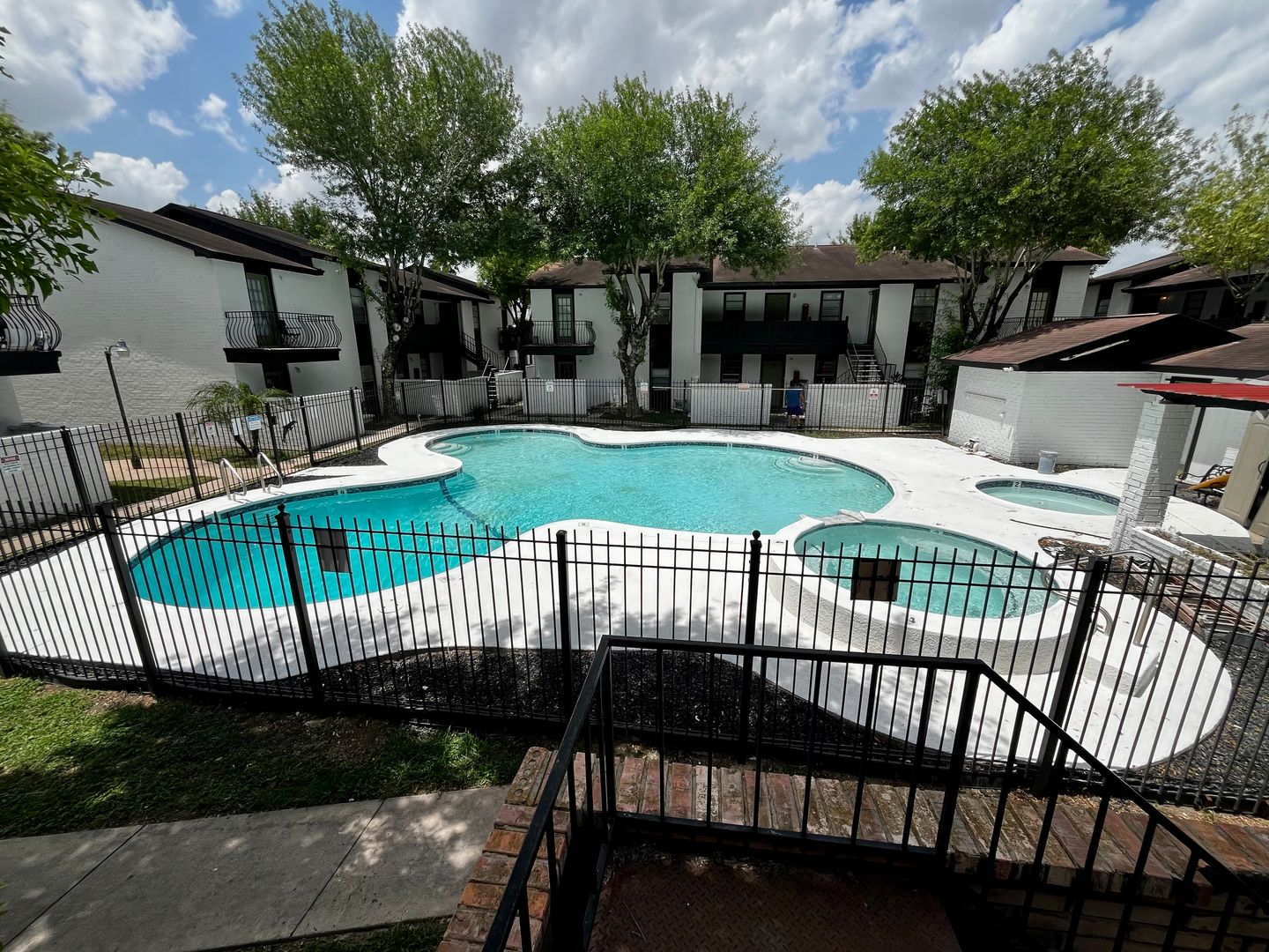 Pharr Apartment: 500 S Palm