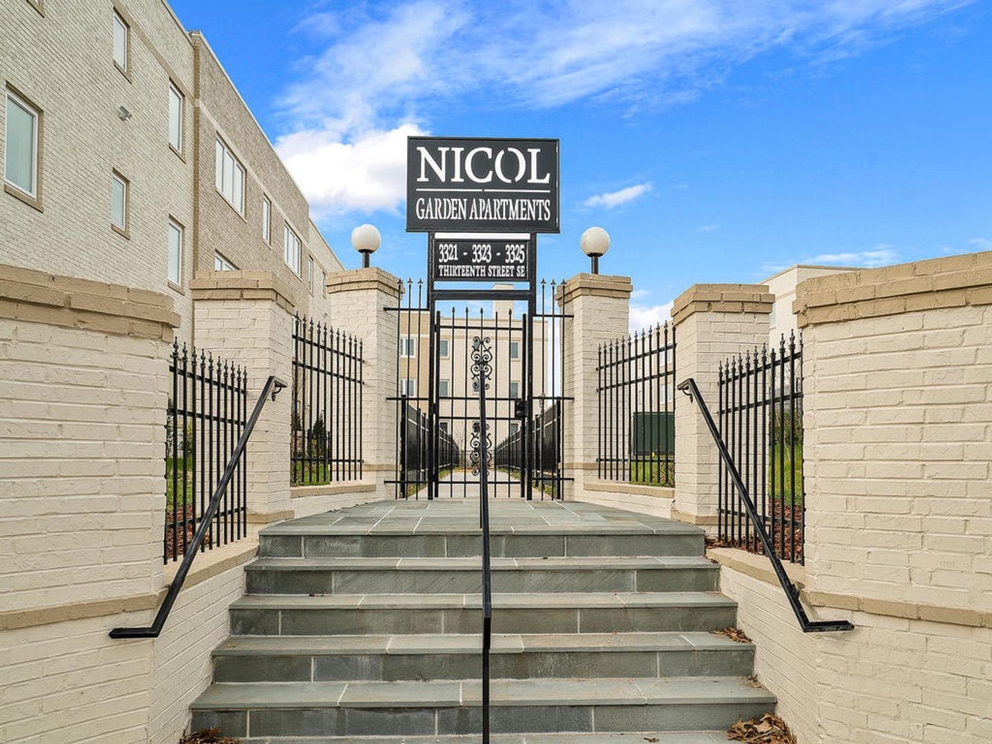 Washington Apartment: 3321 13th St. SE