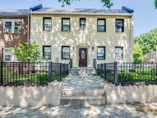 Spacious 3BR/1BA | All Utilities Included! – photo 1
