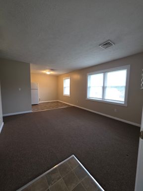 2 bedroom upper
