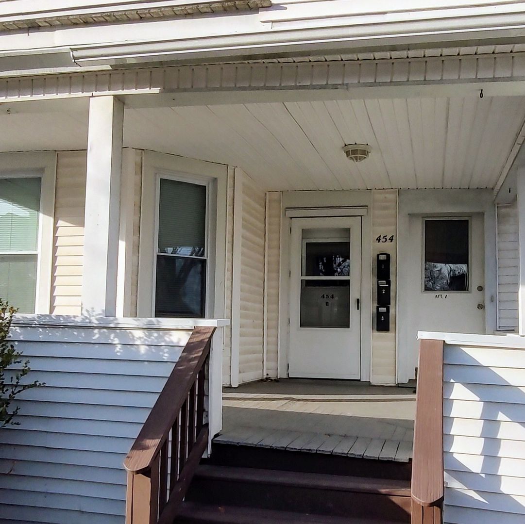 Elmira Apartment: 454 W 2ND ST