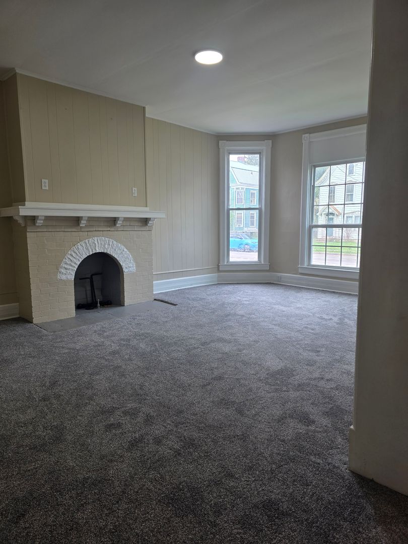 Elmira Apartment: 711 W Water ST