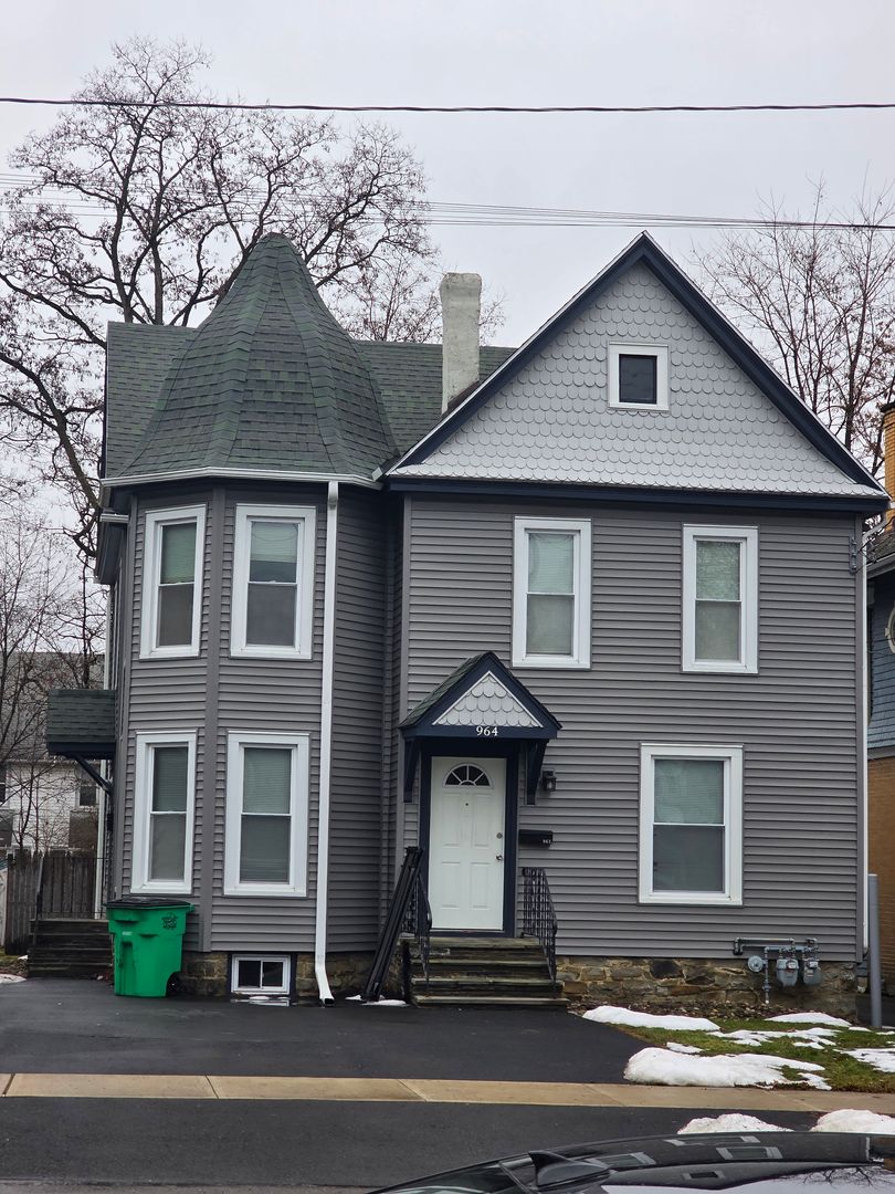 Elmira Apartment: 964 Walnut ST