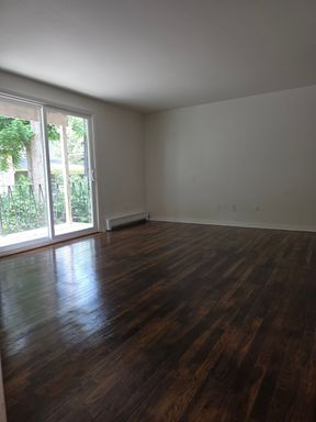 2 bedroom upper
