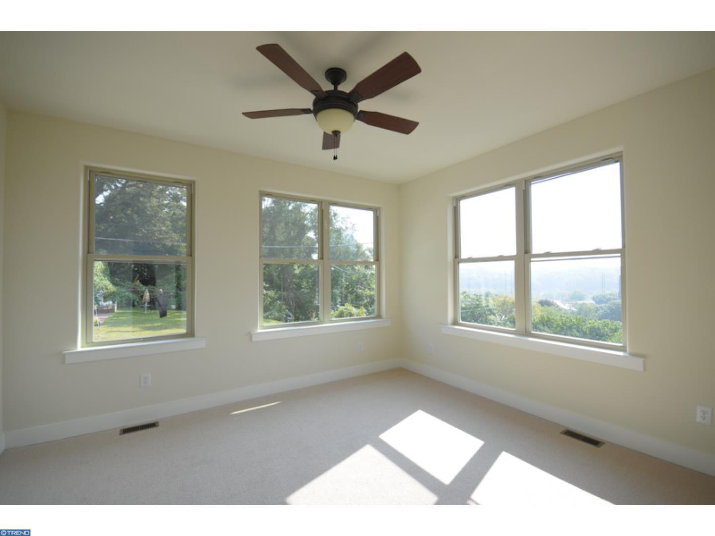 242 Krams Ave 10 of 12