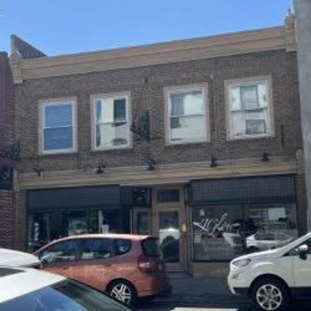 4352 Main St Manayunk