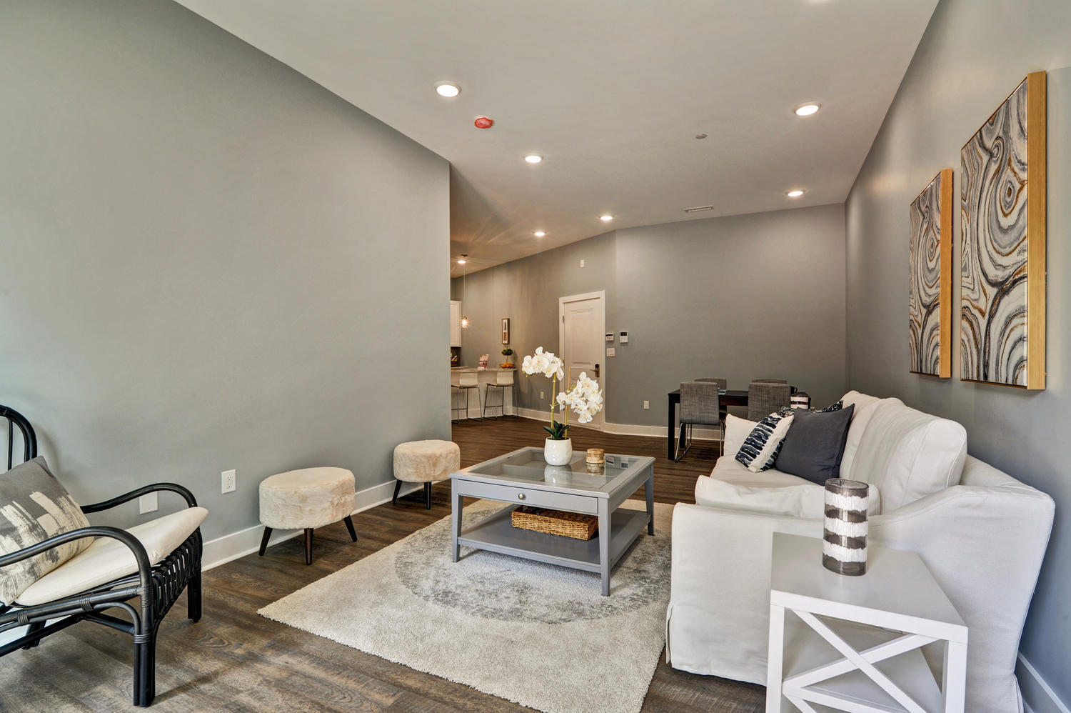 Philadelphia Apartment: 6610 Germantown Ave