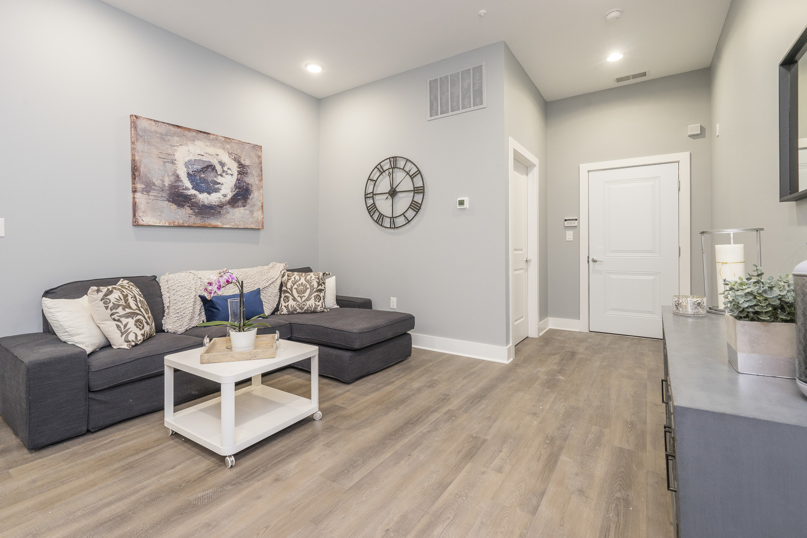 Philadelphia Apartment: 3925 Haverford Avenue