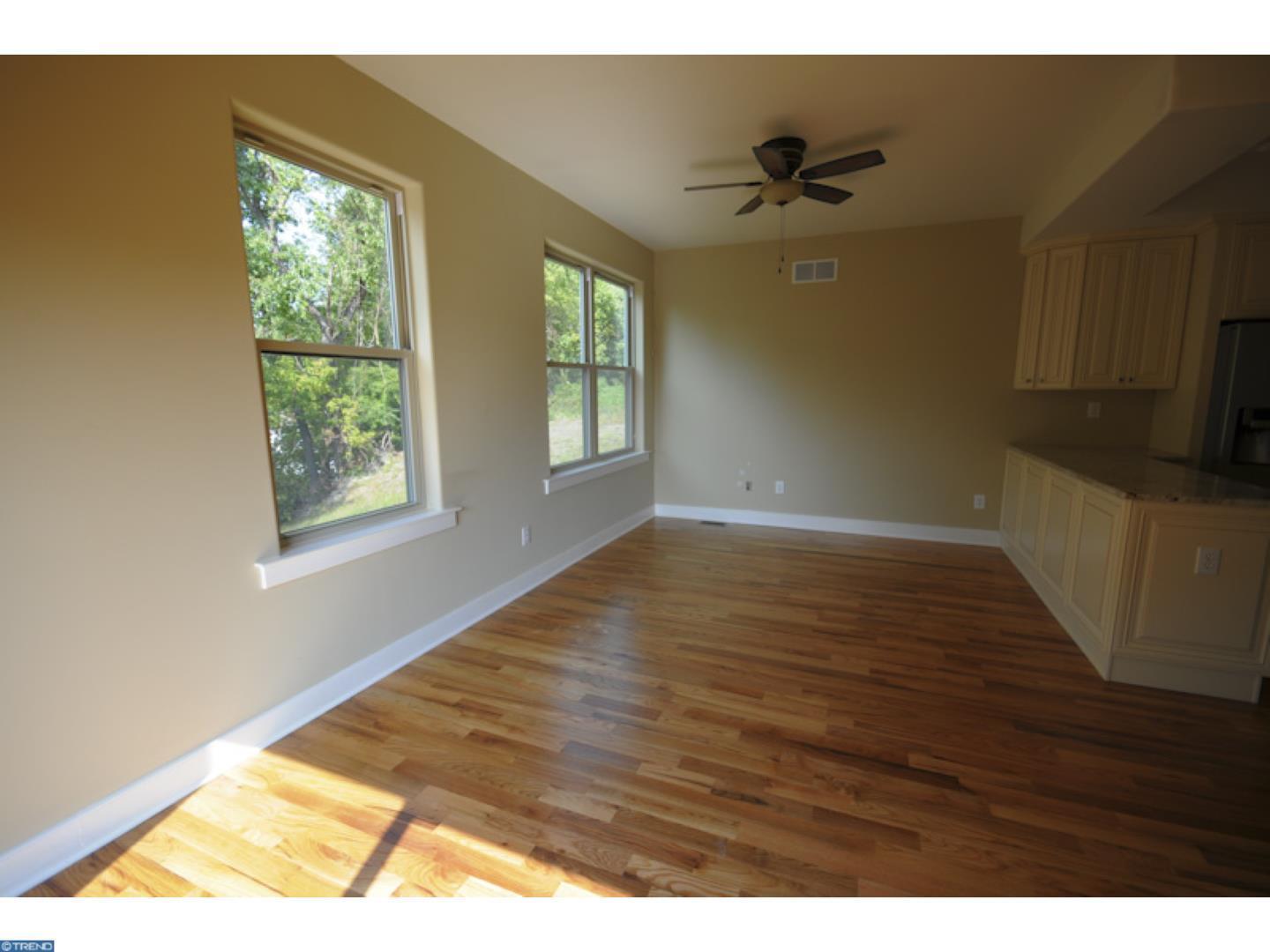 242 Krams Ave 4 of 12