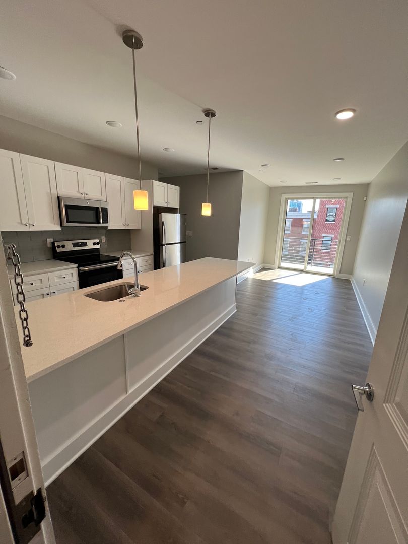 Philadelphia Apartment: 3925 Haverford Avenue