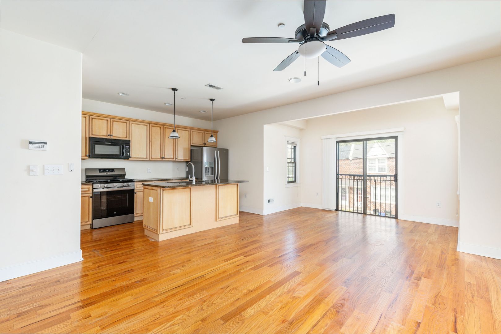 Philadelphia Apartment: 4557 Manayunk Ave