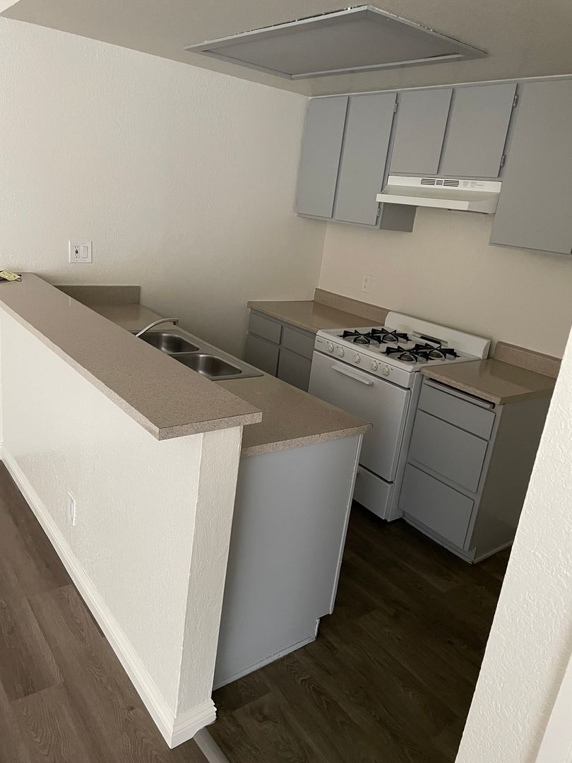 Tujunga Apartment: 10059 Tujunga Canyon Blvd