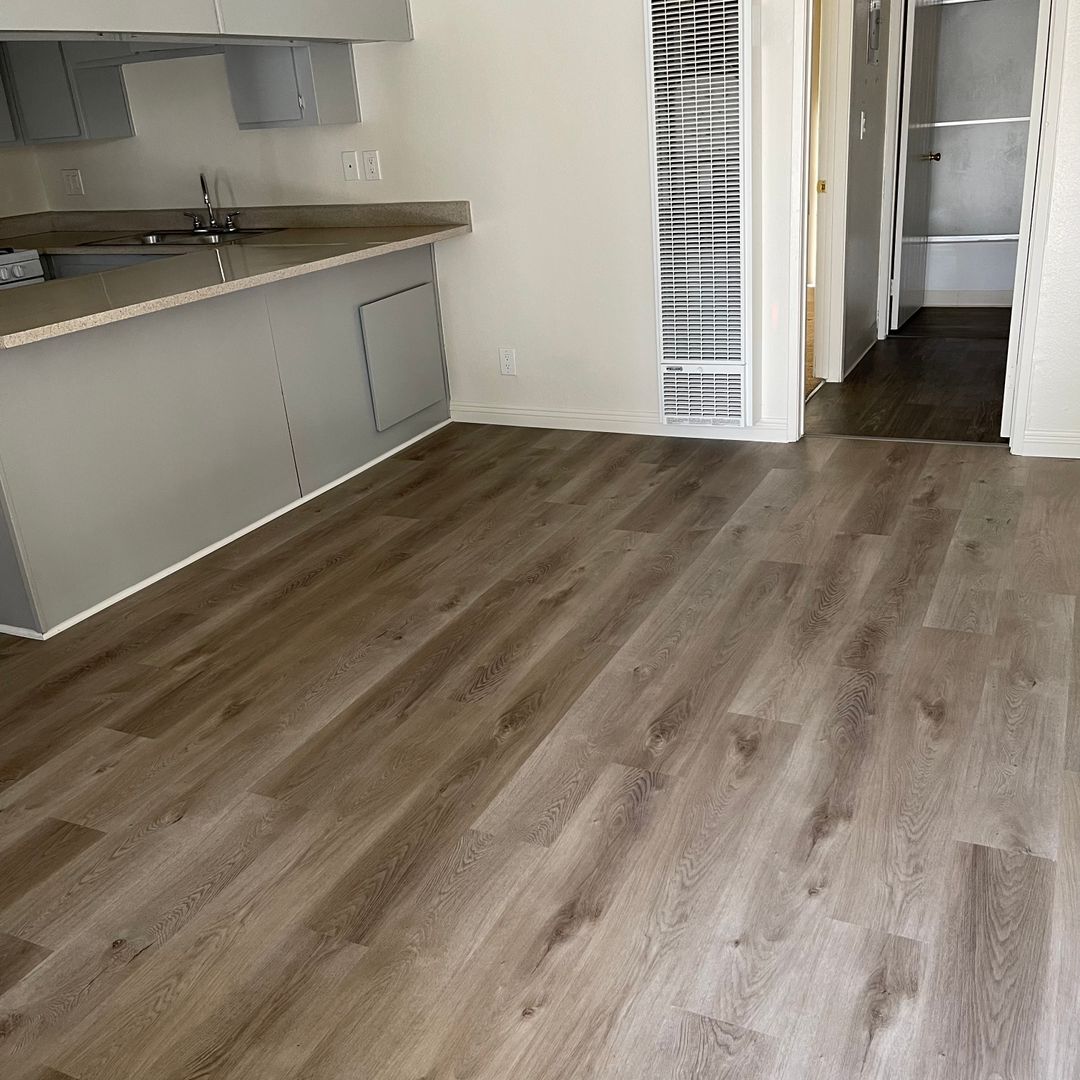 Tujunga Apartment: 10210 Mountair Ave