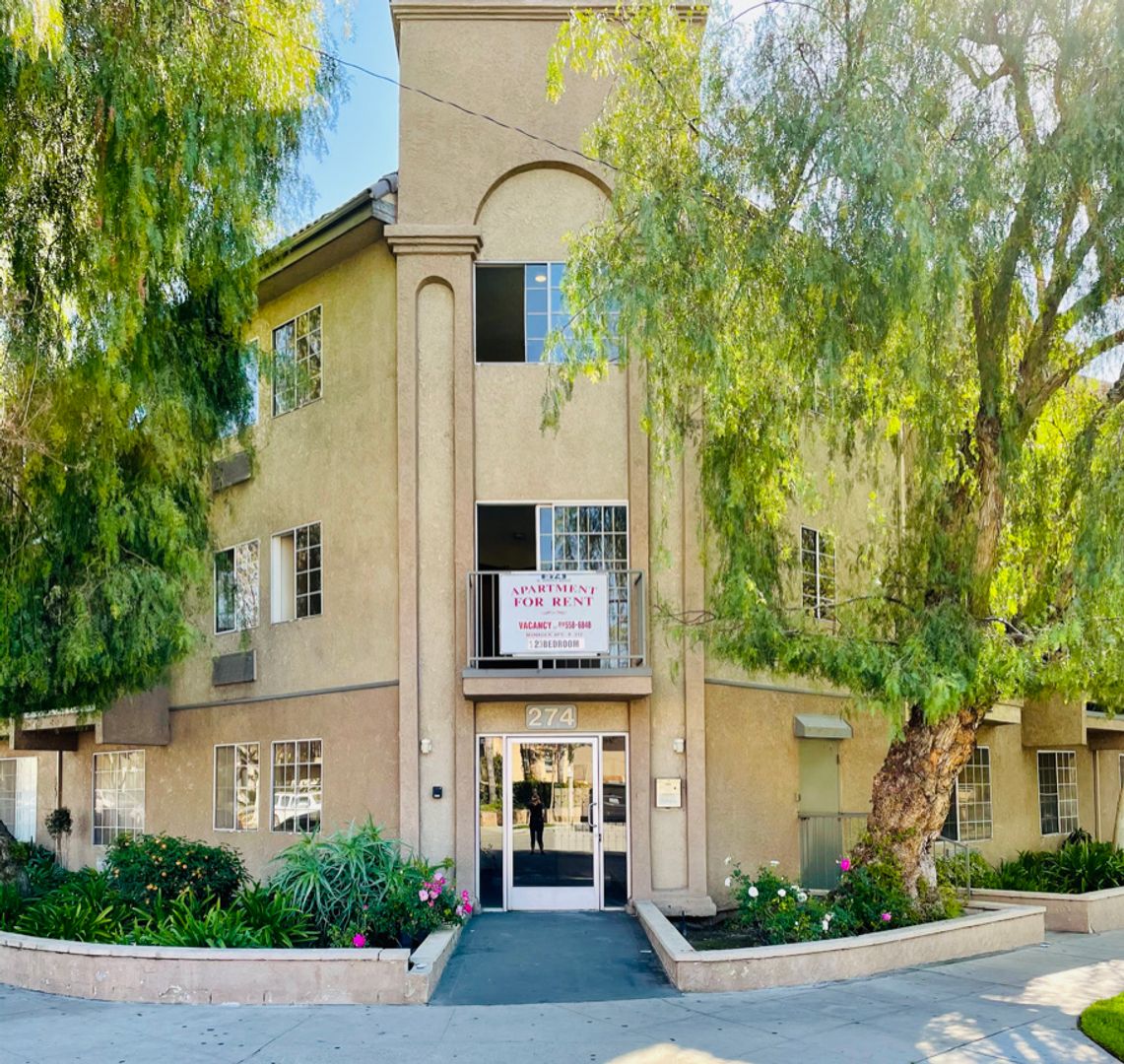 Burbank Apartment: 274 W Verdugo Ave