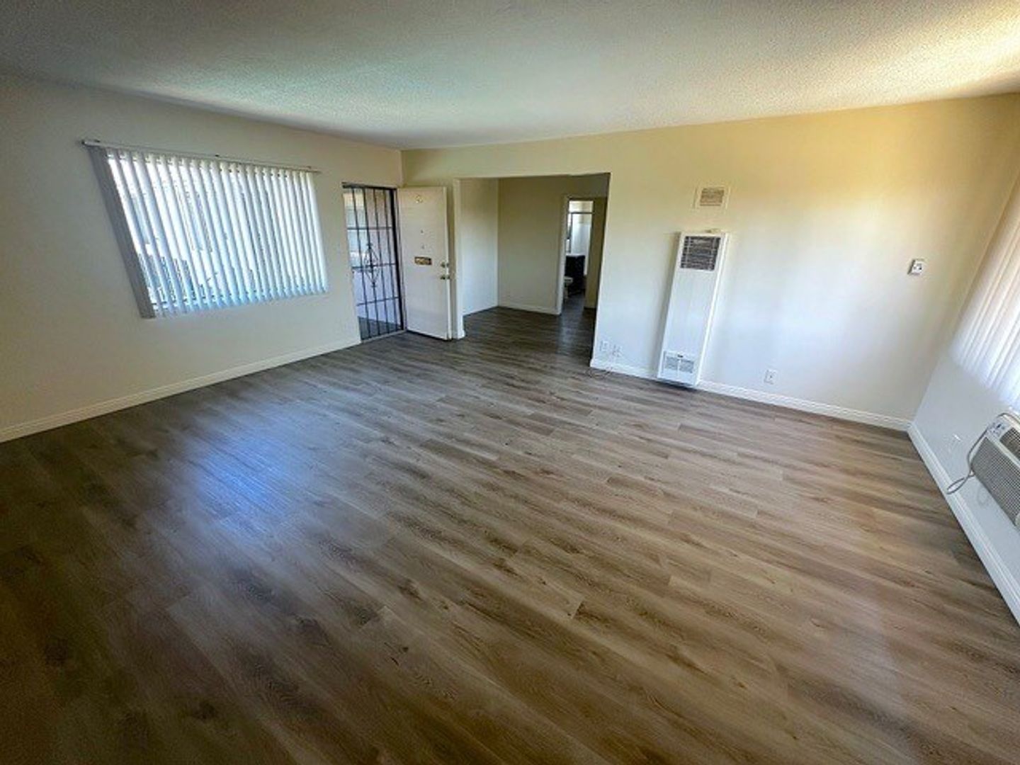 Tujunga Apartment: 10259 Tujunga Canyon Blvd
