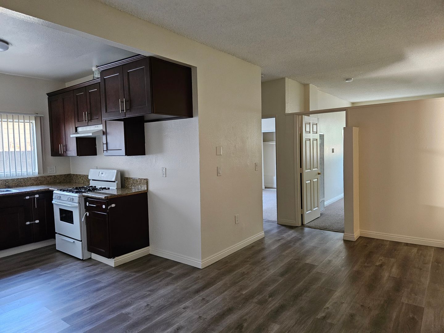 Tujunga Apartment: 10259 Tujunga Canyon Blvd