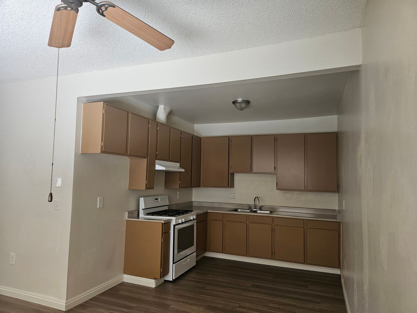 Tujunga Apartment: 10259 Tujunga Canyon Blvd