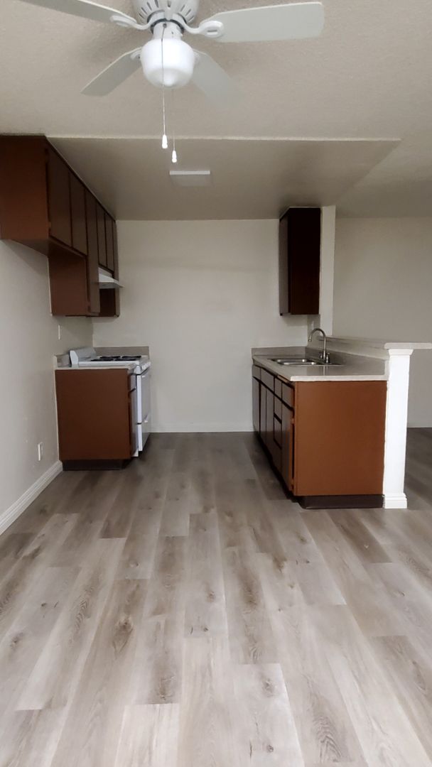Los Angeles Apartment: 4341 Eagle Rock Blvd
