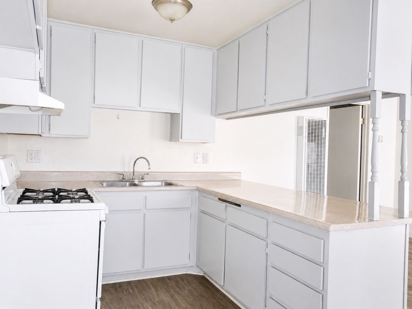 Tujunga Apartment: 10210 Mountair Ave
