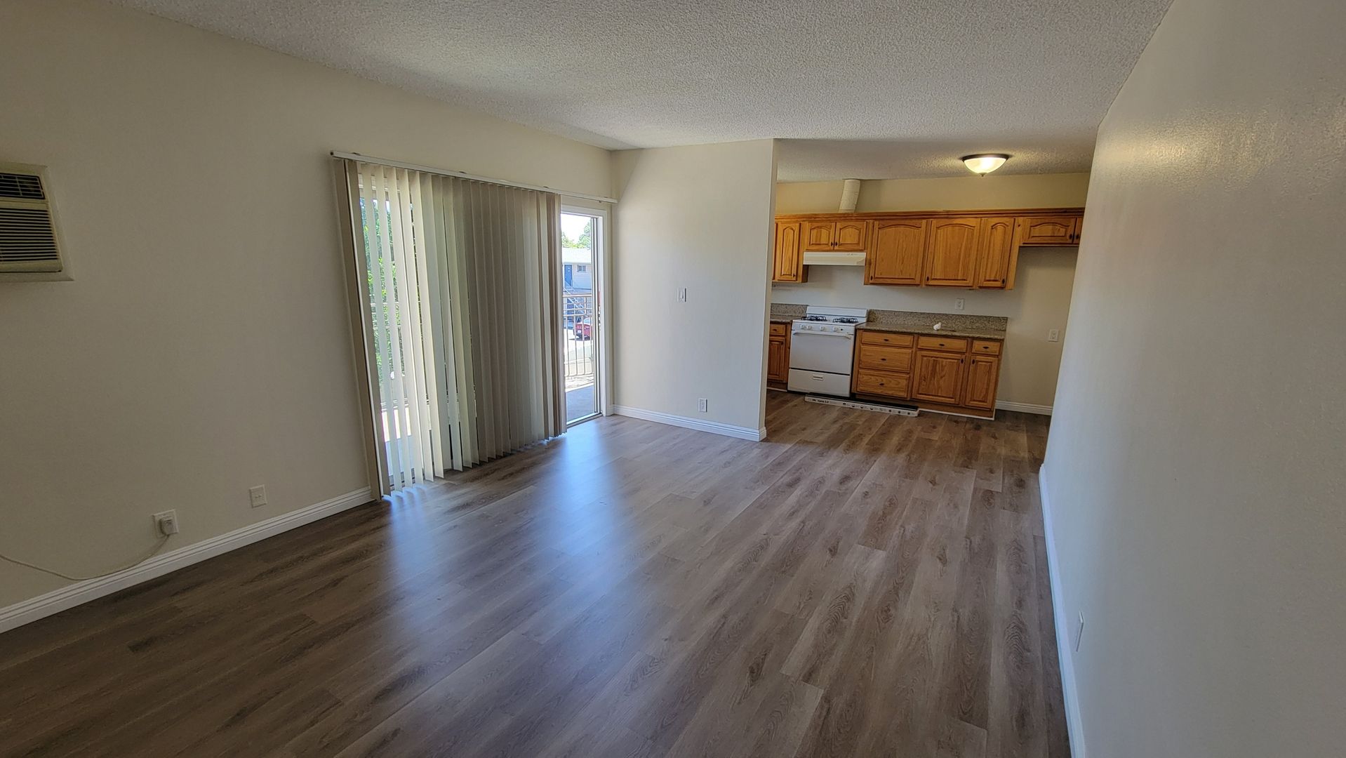 Burbank Apartment: 242-256 W Verdugo Ave