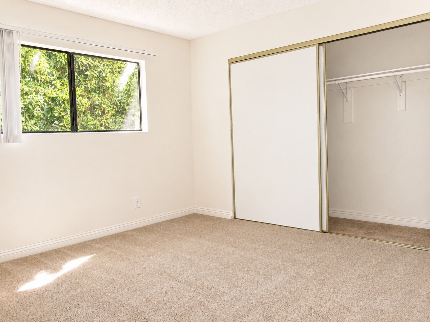 Tujunga Apartment: 10210 Mountair Ave