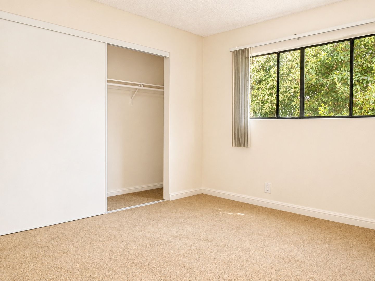 Tujunga Apartment: 10210 Mountair Ave
