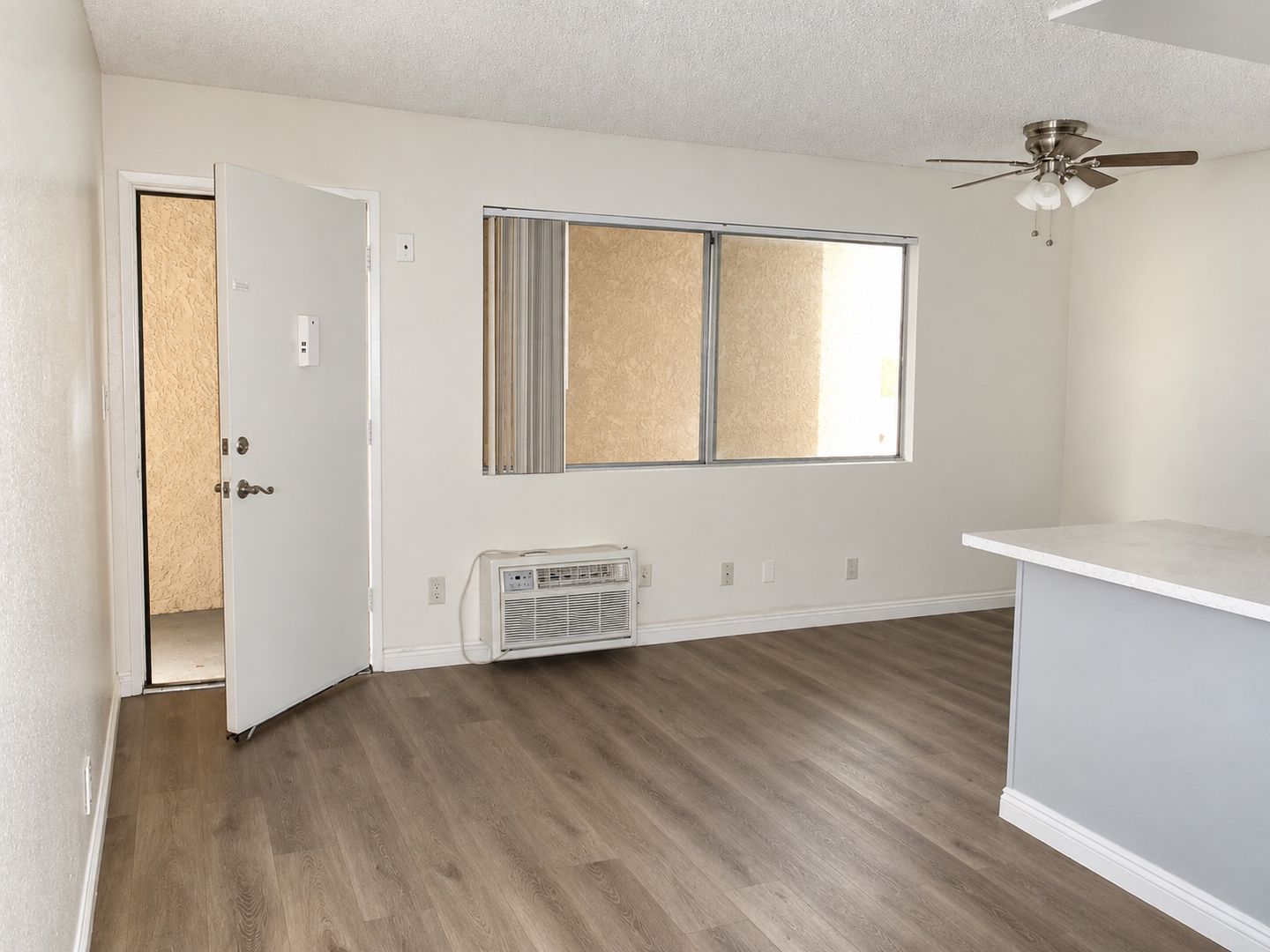 Burbank Apartment: 1600 N San Fernando Blvd