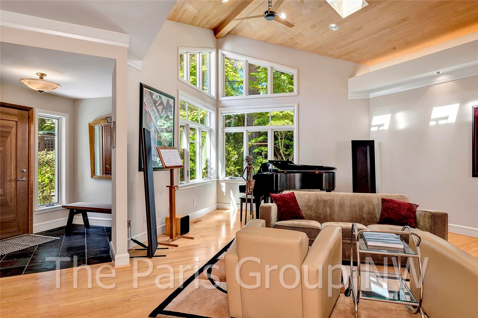 Bellevue House: 10436 SE 19th St
