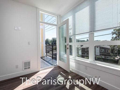 Gorgeous 1BR/1BA +Den Apt * Gourmet Kitchen* Easy Commute – photo 1