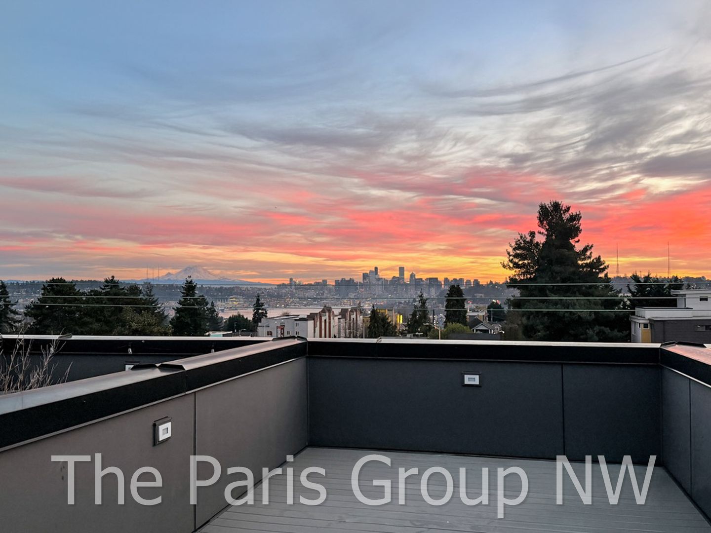 Seattle Townhome: 806F N 46th St