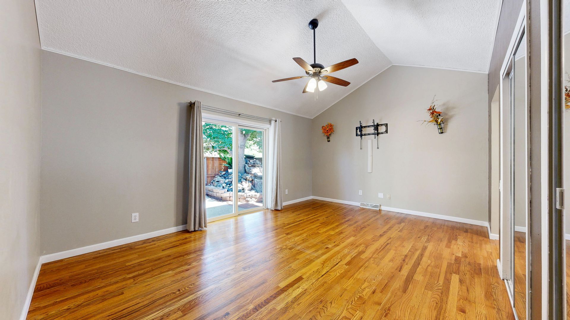 2946 S Moline Pl 12 of 12