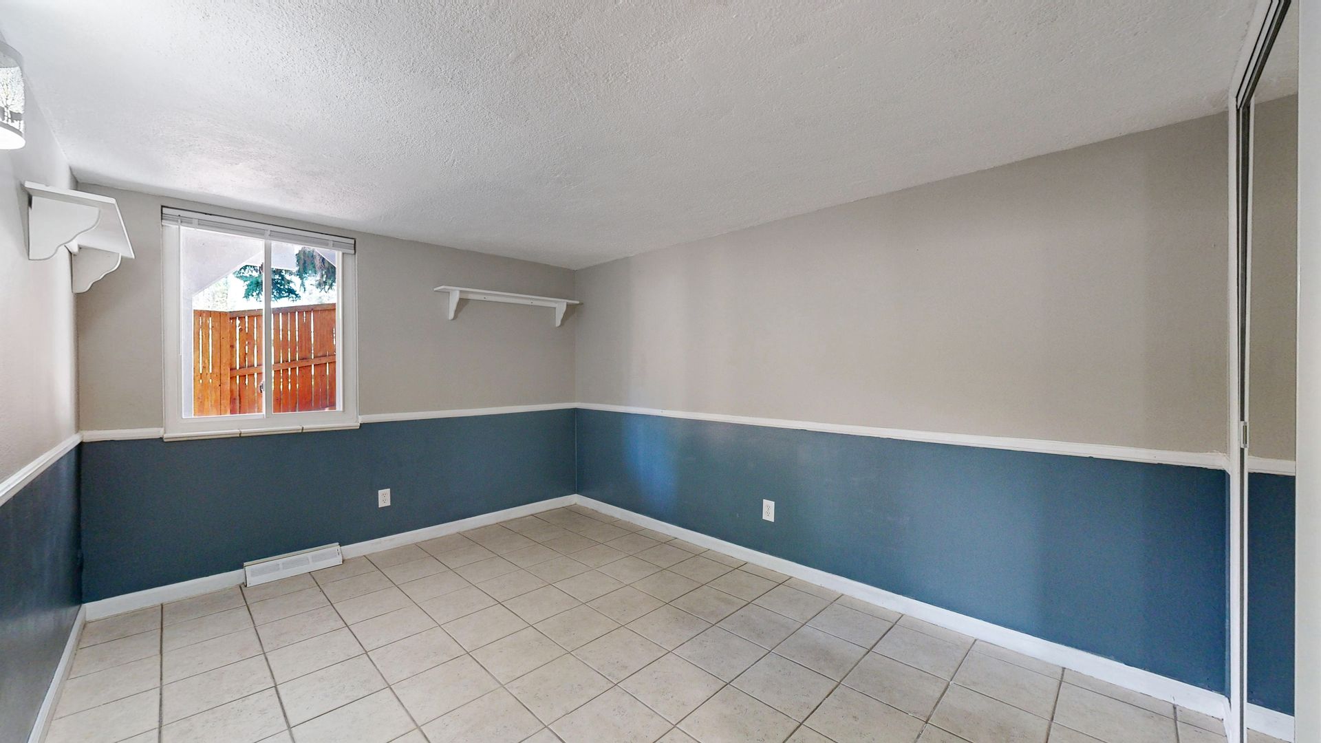 2946 S Moline Pl 16 of 41