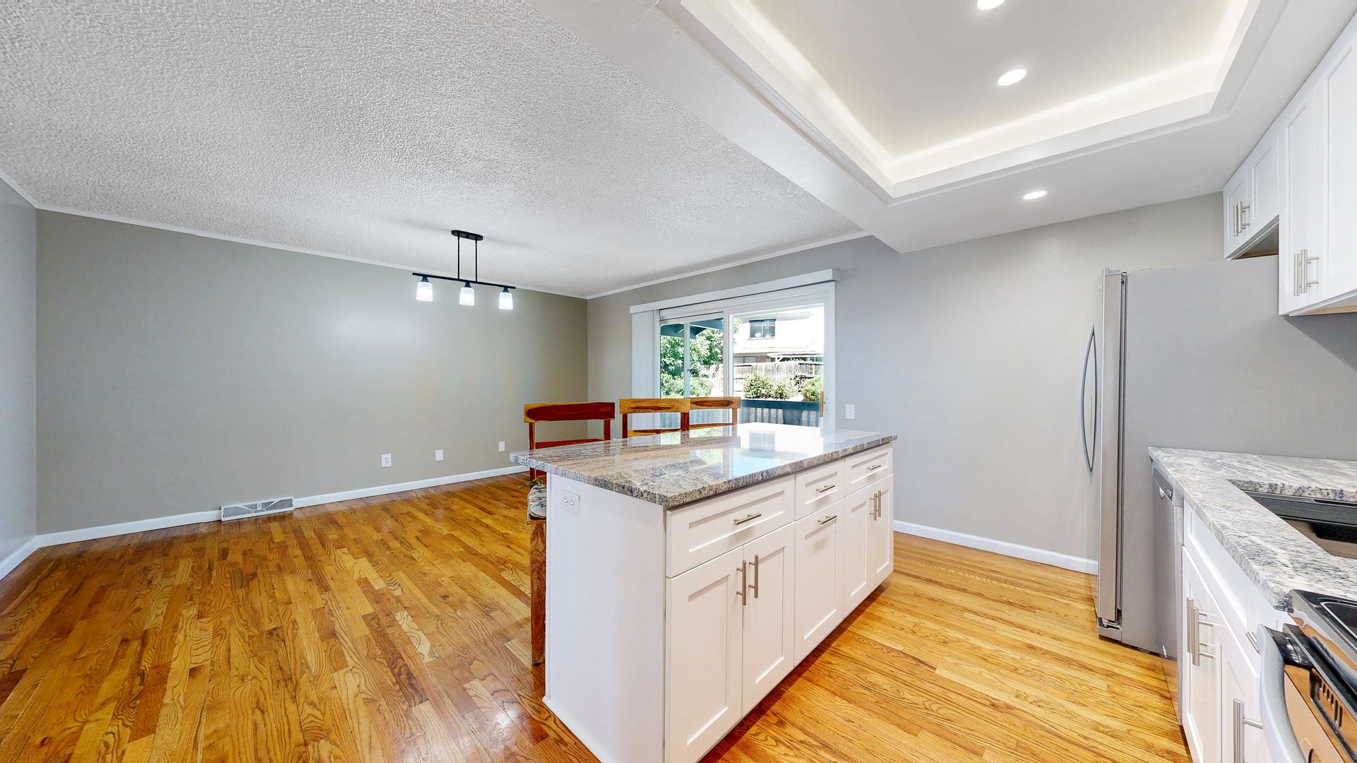 2946 S Moline Pl 7 of 12