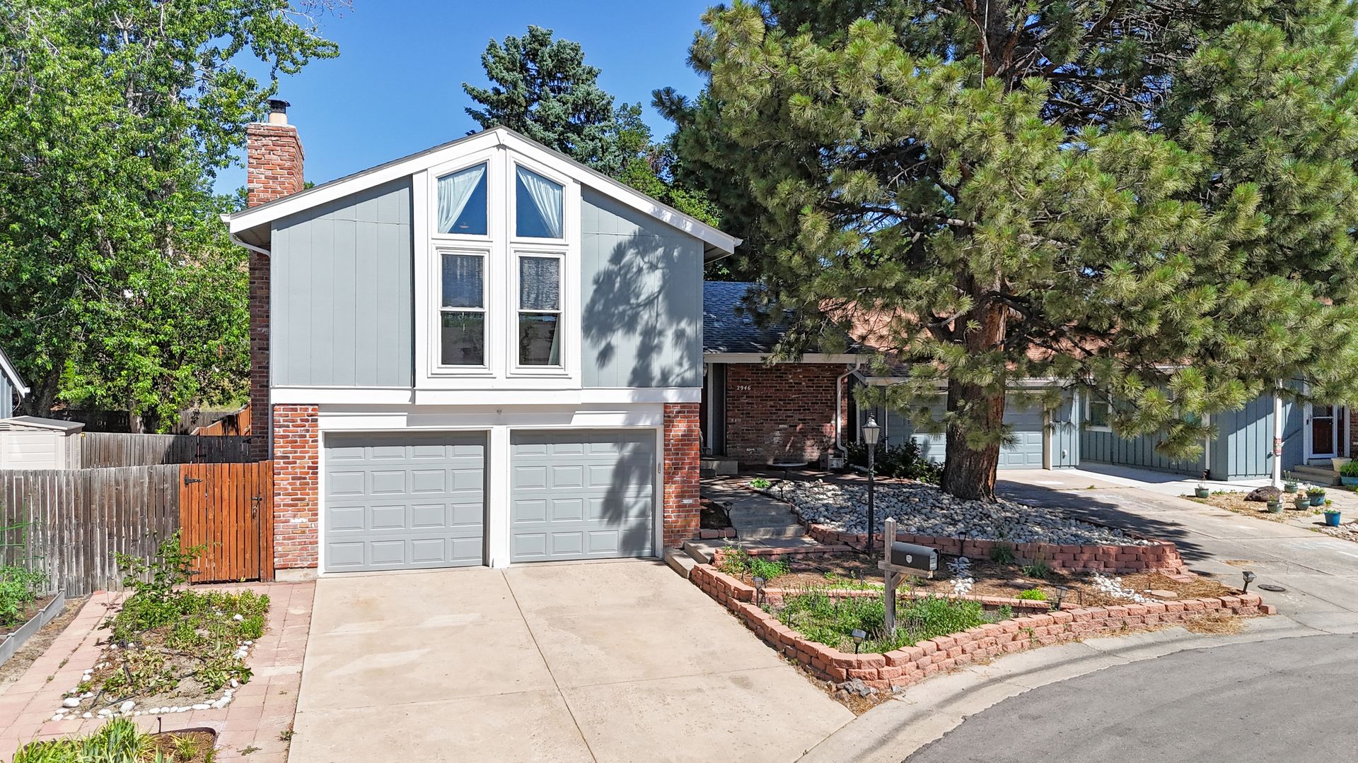Aurora House: 2946 S Moline Pl