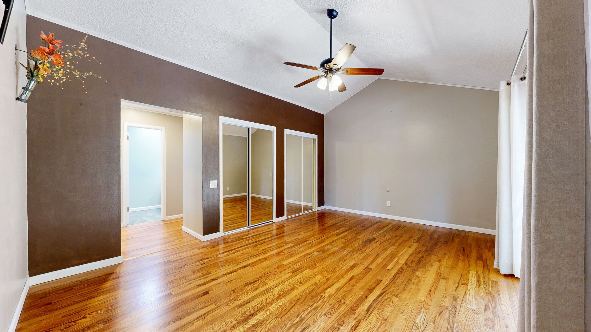 2946 S Moline Pl 13 of 41